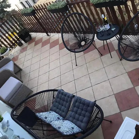 M2 Apartman אגר