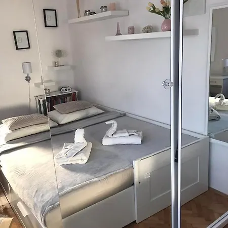 דירה M2 Apartman אגר