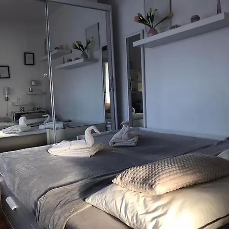 M2 Apartman Apartment