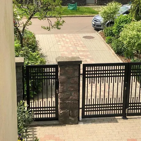 דירה M2 Apartman אגר