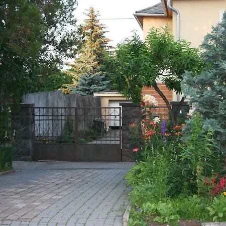 Apartment M2 Apartman *